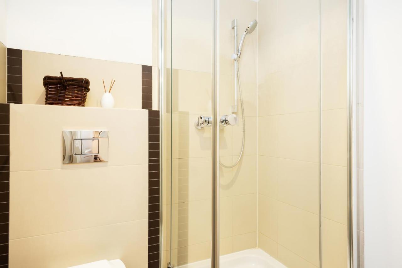 Stars Apartaments City Center By Noclegi Renters Varsavia Esterno foto